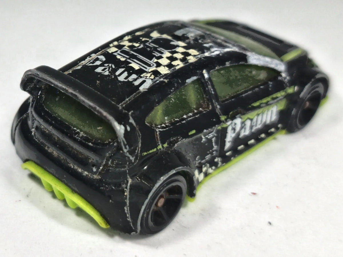 Ford Fiesta Hot Wheels 2011 Checkmate 1:64 Luzak Czarny "Pawn" – zdjęcie 3