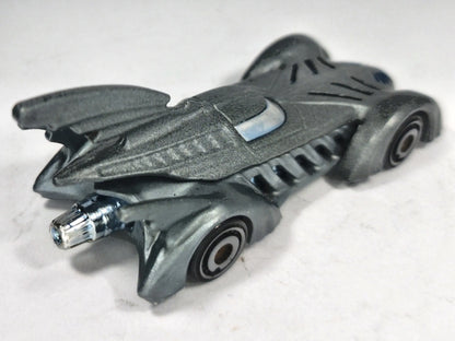 Batmobile DC COMICS (s22) Hot Wheels 1:64 Szary Batman Forever Batmobile – zdjęcie 3