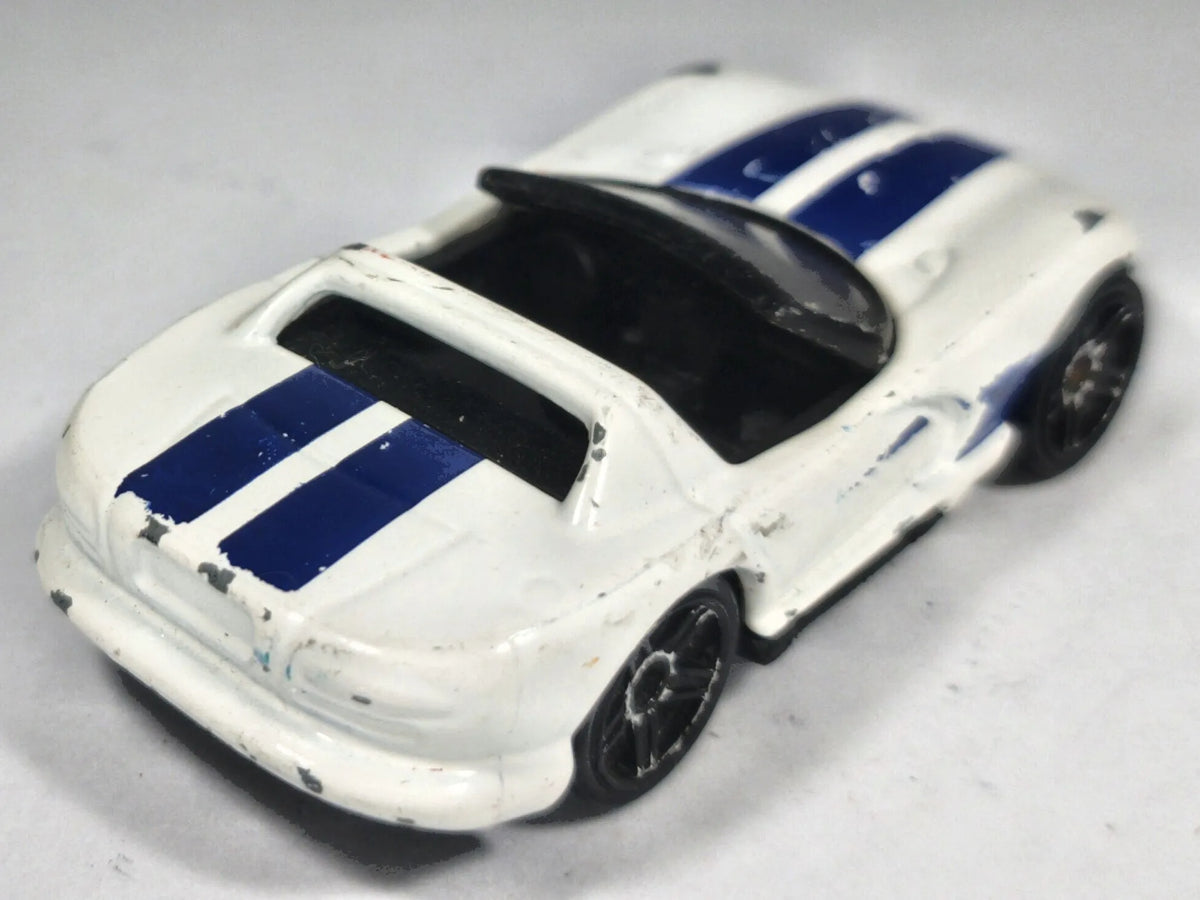 Dodge Viper Hot Wheels 2016 Mainline 1:64 Luzak Biały – zdjęcie 3