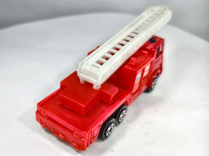 Wóz Strażacki 1:64 Wóz strażacki FIRE DEPT. Straż pożarna Vintage Model – zdjęcie 3