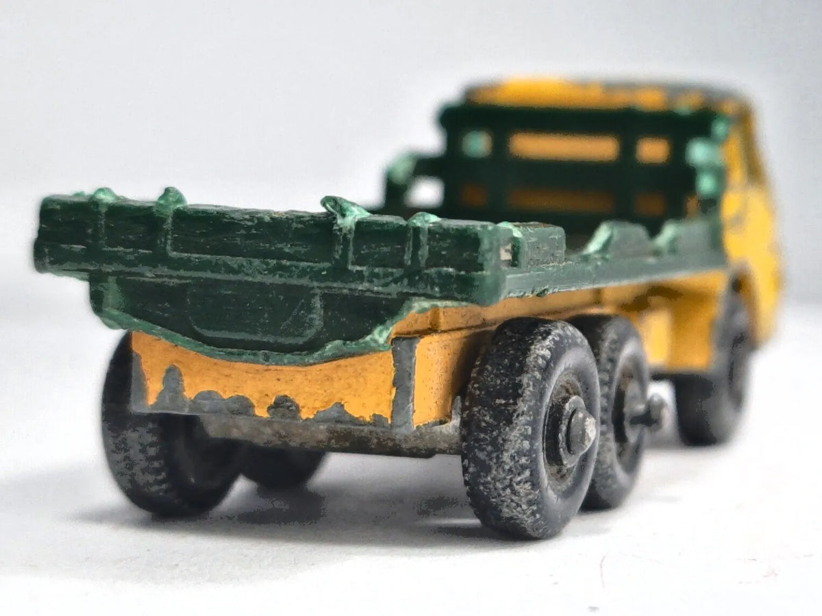 DODGE STAKE TRUCK, Matchbox, Made in England, Die cast, Żółty 1:87 Resoraki – zdjęcie 6