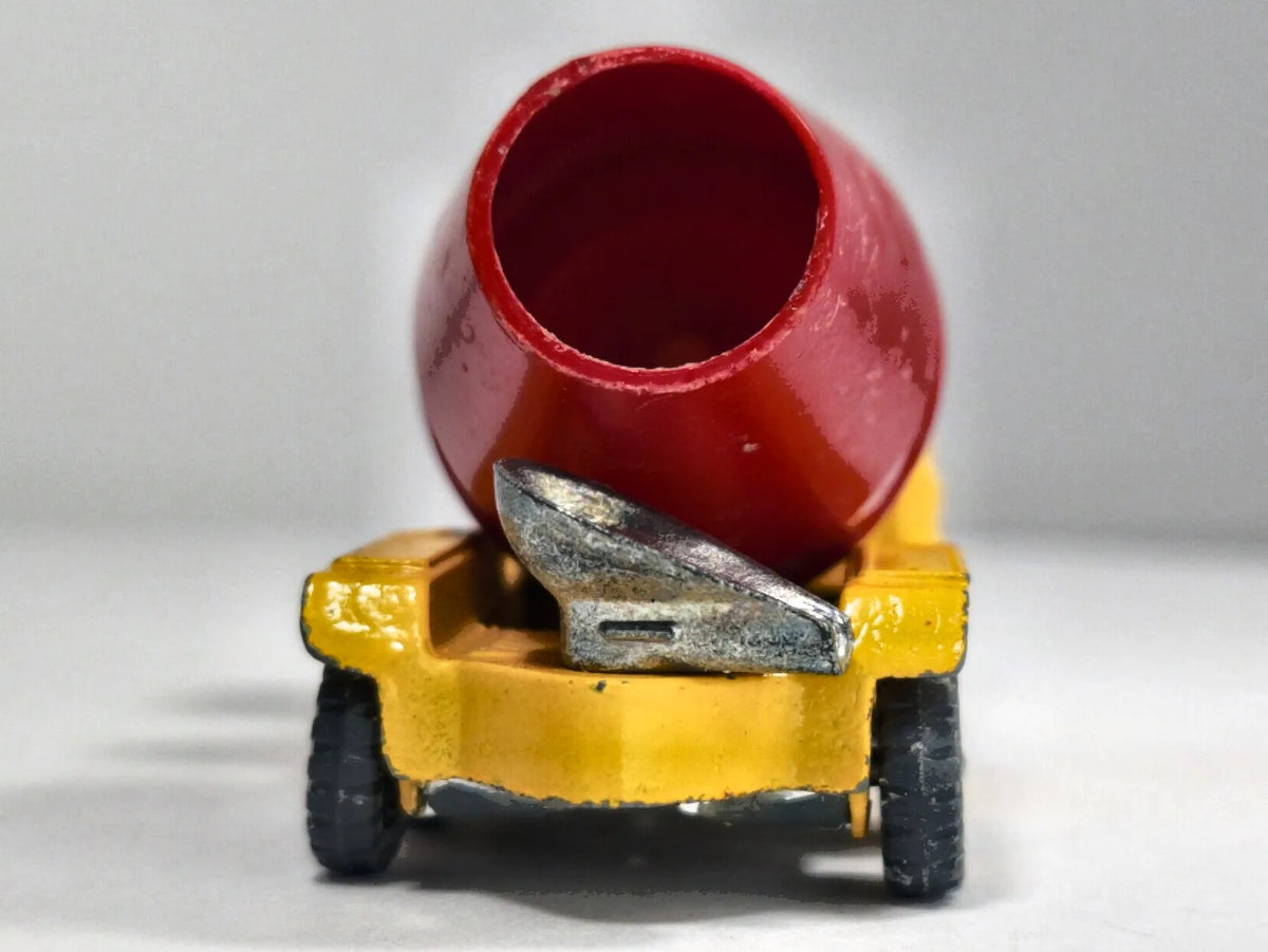 Foden Concrete Mixer Matchbox '60 1:64 Made in England Betoniarka Żółty – zdjęcie 6