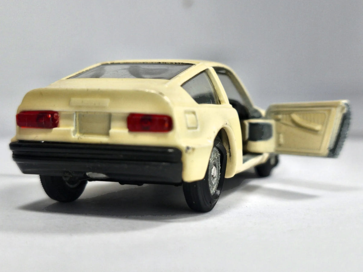 Alfa Romeo "Zagato" Solido Kremowy 1:43 – zdjęcie 6