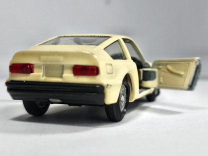 Alfa Romeo "Zagato" Solido Kremowy 1:43 – zdjęcie 6