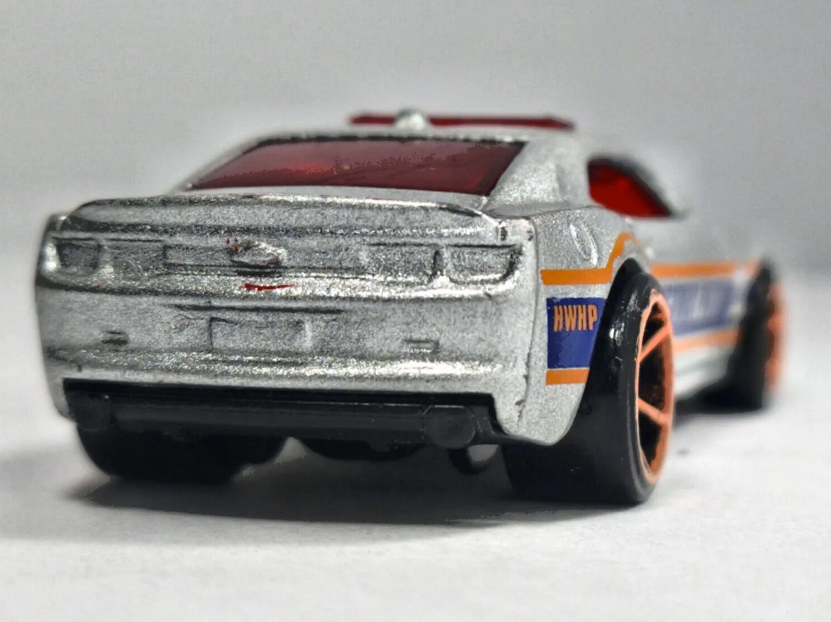 '10 CHEVROLET CAMARO SS POLICE, Hot Wheels 2015 Die cast T9579 Srebrny 1:64 – zdjęcie 6