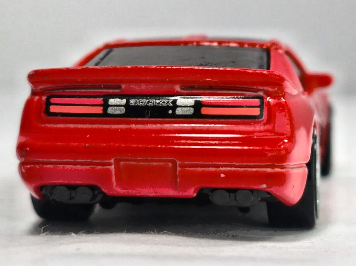 Nissan 300ZX TT Hot Wheels 2018 1:64 Coupe Luzak Czerwony Sportowy – zdjęcie 6