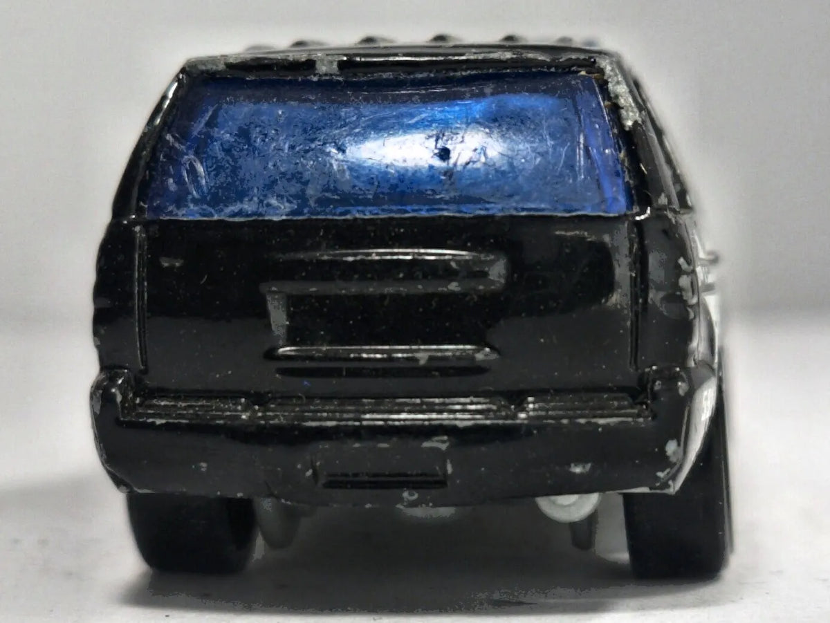 Chevrolet Tahoe Hot Wheels 2006 1:64 POLICE Luzak Czarny Policja – zdjęcie 6