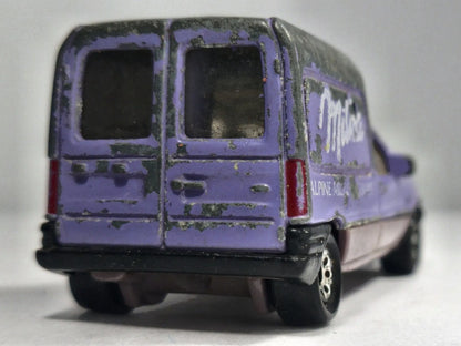 FORD COURIER, Milka, Matchbox 1991, Vintage Model, Fioletowy 1:64, Resoraki – zdjęcie 6