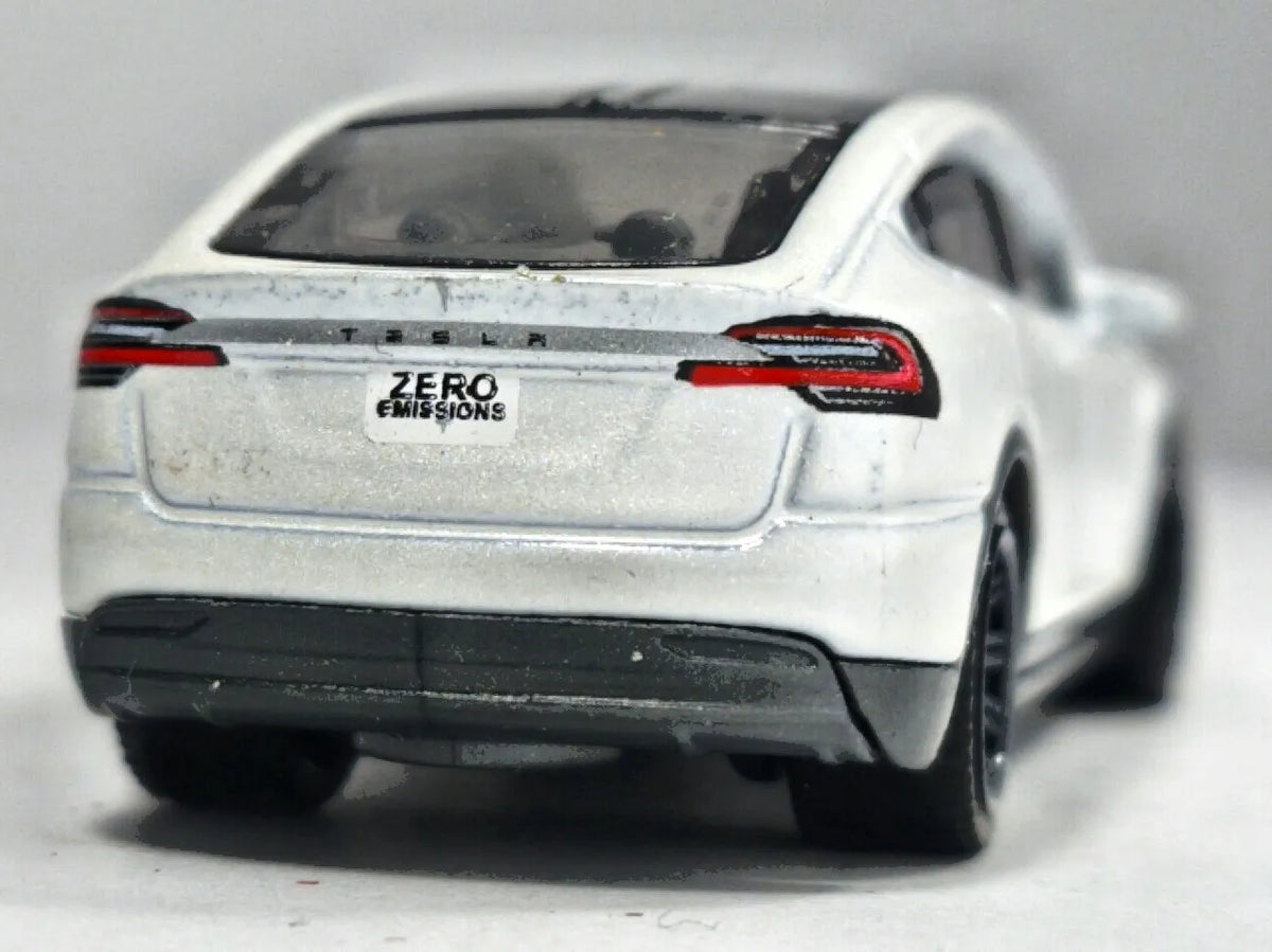 Tesla Model X Matchbox 2021 Mainline 1:64 Luzak Biały – zdjęcie 6