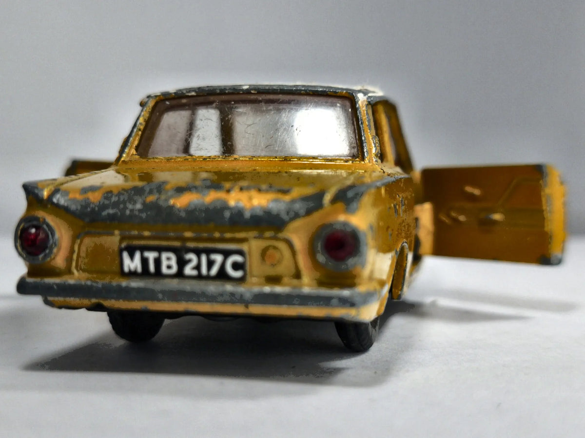 FORD CONSUL CORTINA Dinky Toys '70 Żółty 1:43 Made in England – zdjęcie 6