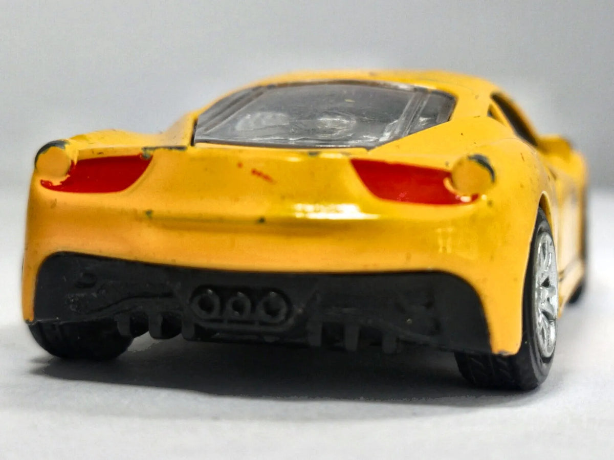 Jak Ferrari 458 Italia Unbranded 1:49 Made in China Coupe Luzak Żółty – zdjęcie 6