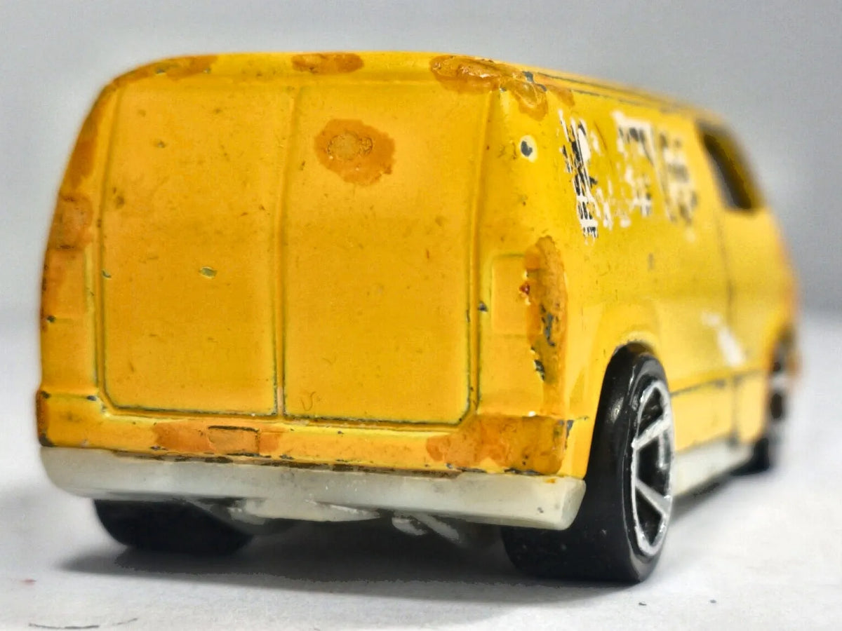 Custom '77 Dodge Van Hot Wheels 2007 Żółty 1:64 – zdjęcie 6