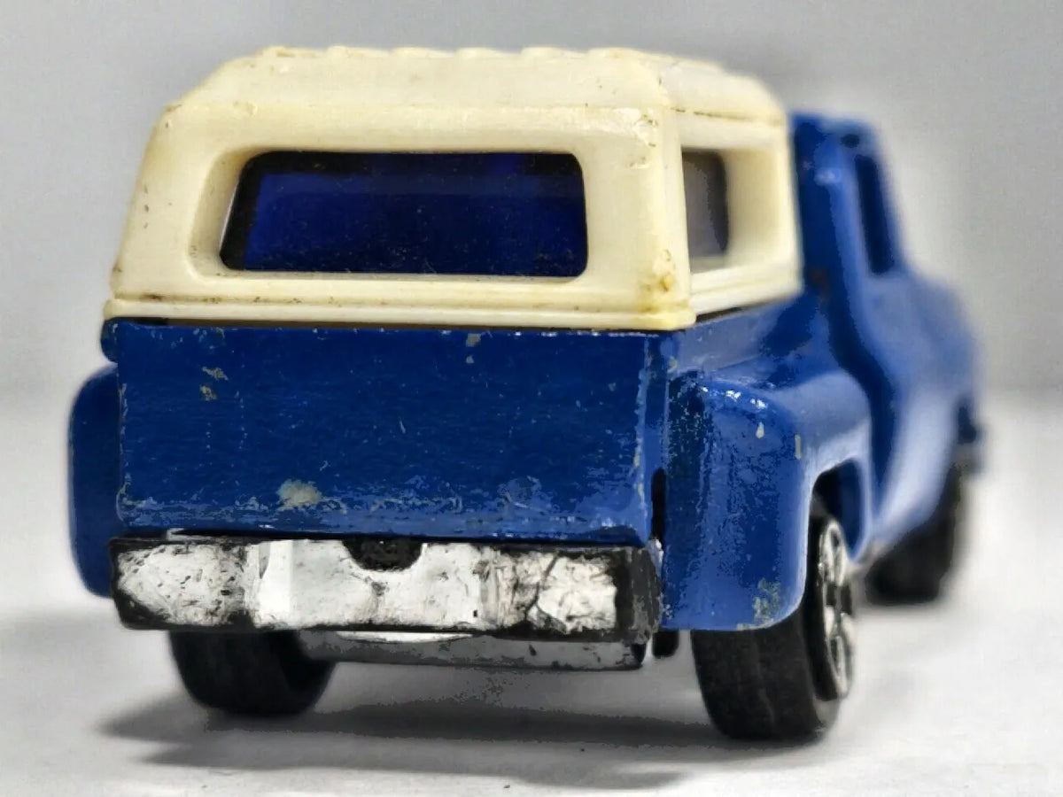 Chevrolet C10 Stepside Summer '90 Niebieski 1:64 Vintage model – zdjęcie 6