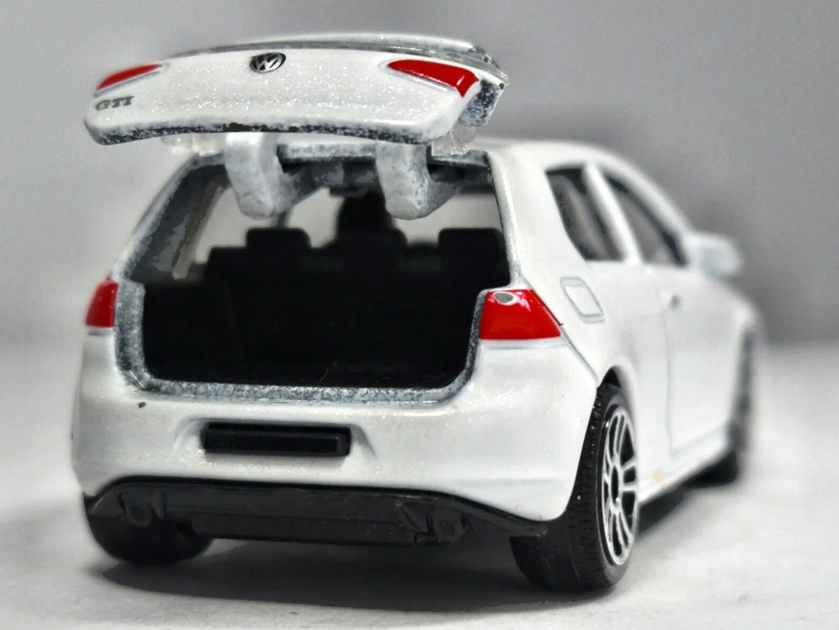 Vw Golf Gti MK8 Majorette Biały 1:64 – zdjęcie 6
