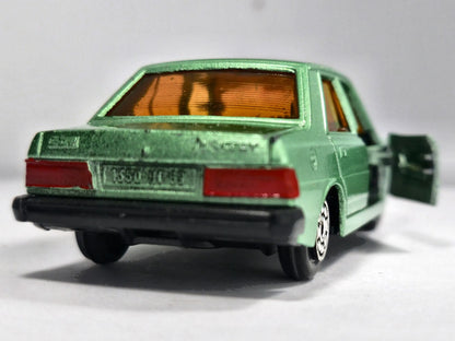 Peugeot 305 Sedan Jet Car Norev '80 Zielony 1:43 Made in France – zdjęcie 6