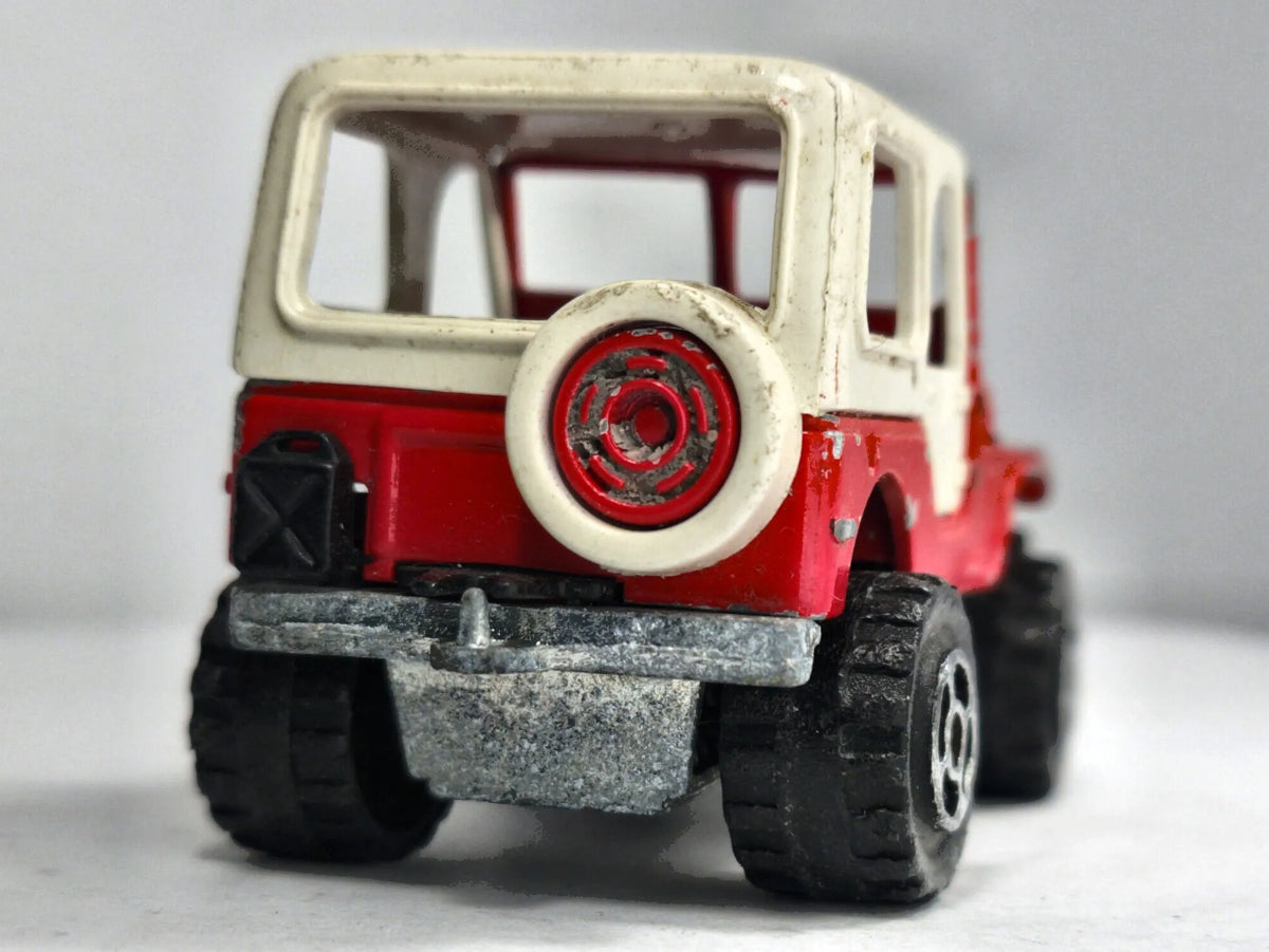 4X4 JEEP CJ-7 RENEGADE Majorette '70 Czerwony 1:55 – zdjęcie 6