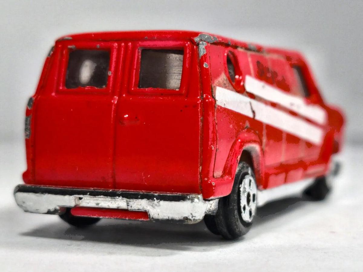 Custom U.S. Van Zylmex 1978-1985 Czerwony 1:64 – zdjęcie 6