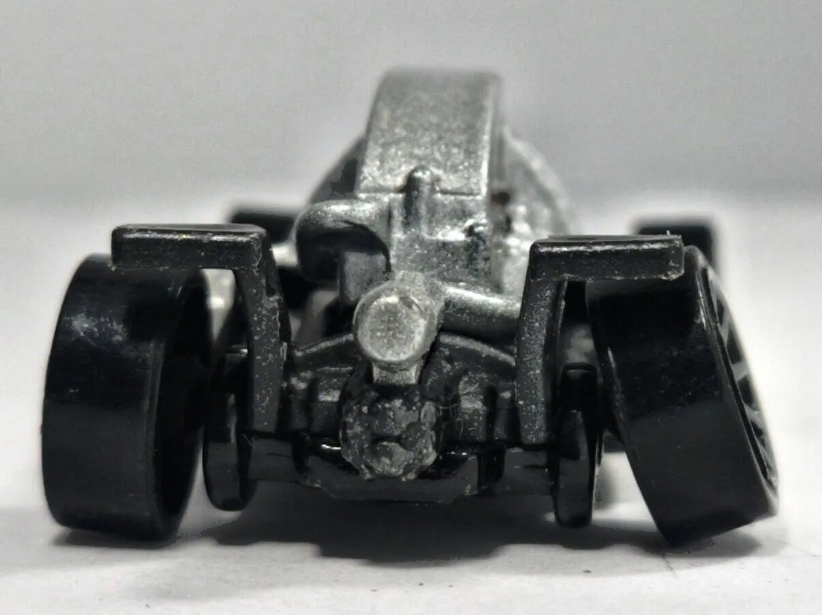 2 Jet Z Hot Wheels 2013 HW Racing 1:64 Formula E Luzak Srebrny – zdjęcie 6