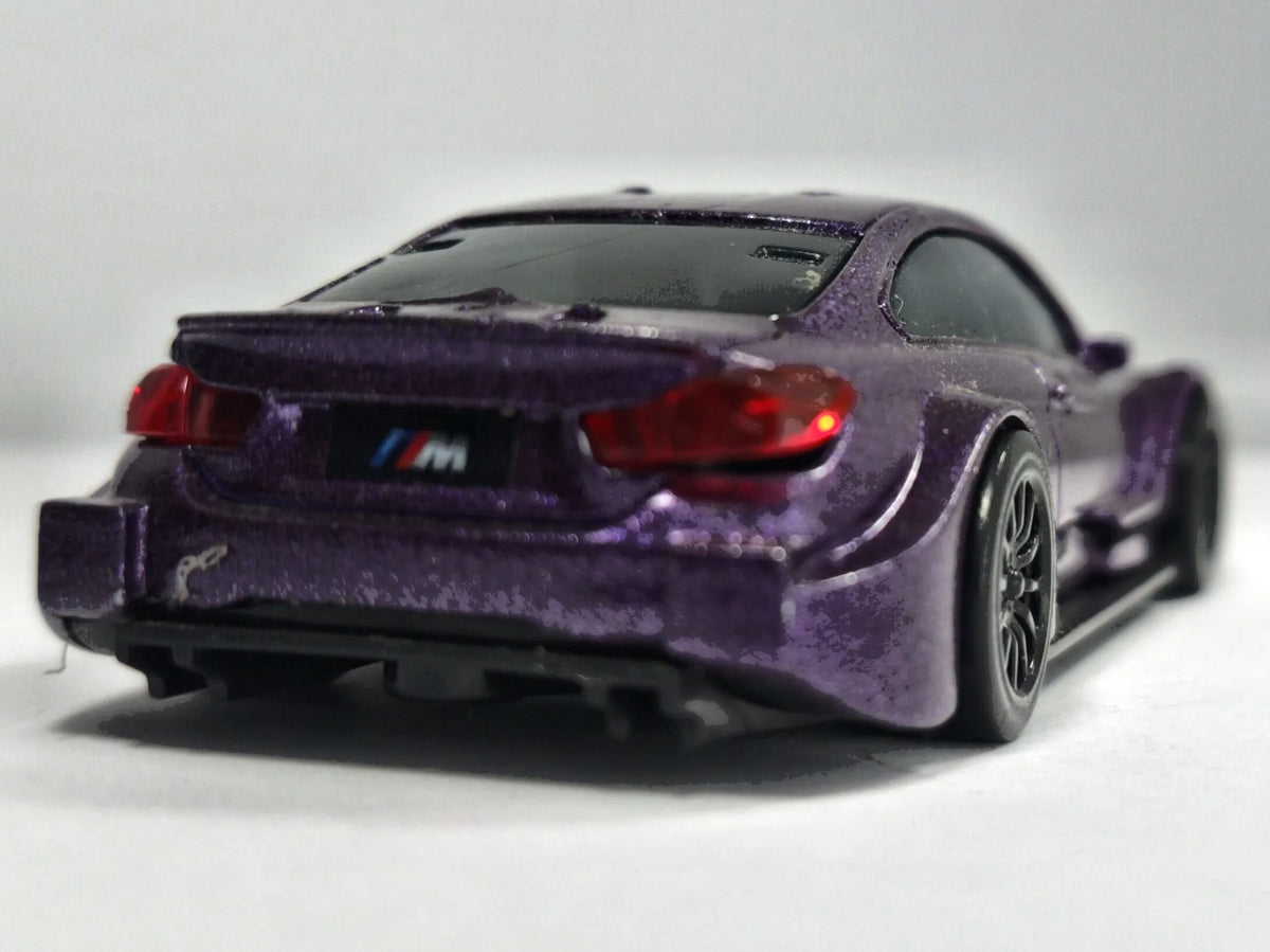 Bmw M4 MotorSport Fioletowy 1:43 – zdjęcie 6