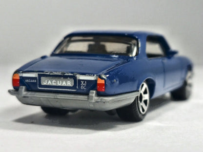1977 Jaguar Xj6C Matchbox 2023 1:64 Niebieski – zdjęcie 6