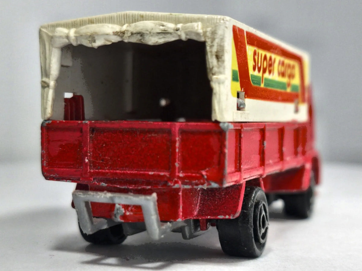 Ciężarówka FORD CARGO SUPER CARGO Majorette '80 Czerw. 1:64 Made in France – zdjęcie 6