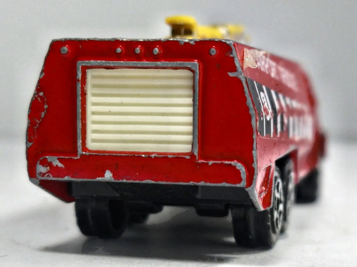 Ciężarówka Airport Rescue Corgi '80 Czerwony 1:87 Made in United Kingdom – zdjęcie 6