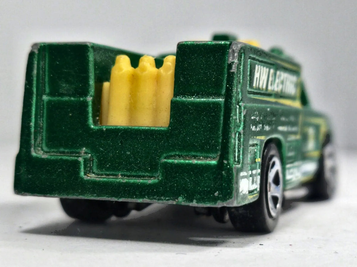 Rescue Ranger Hot Wheels 1974-2010 1:64 Ciężarówka HW LUBRICANTS Luzak – zdjęcie 6