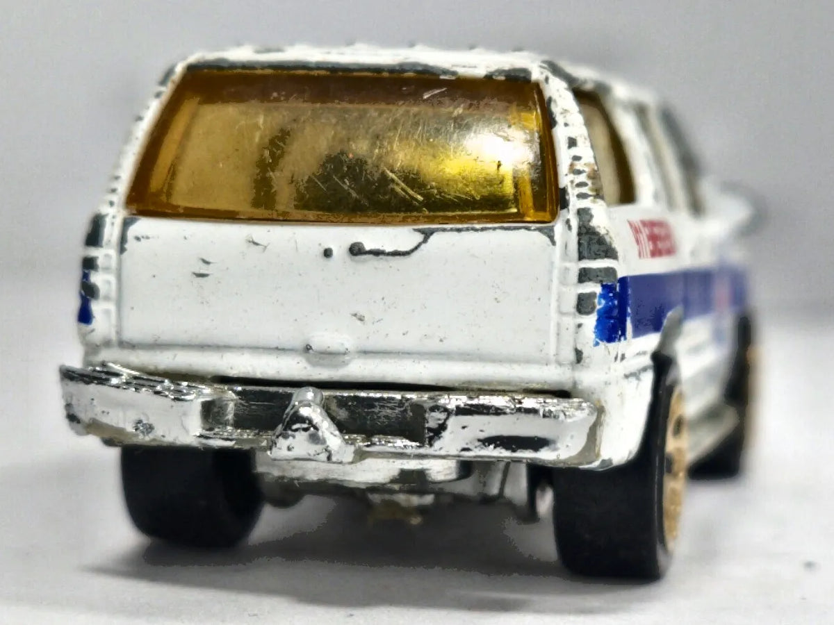Chevrolet Suburban Matchbox 1999 1:76 911 EMERGENCY Pogotowie ratunkowe – zdjęcie 6