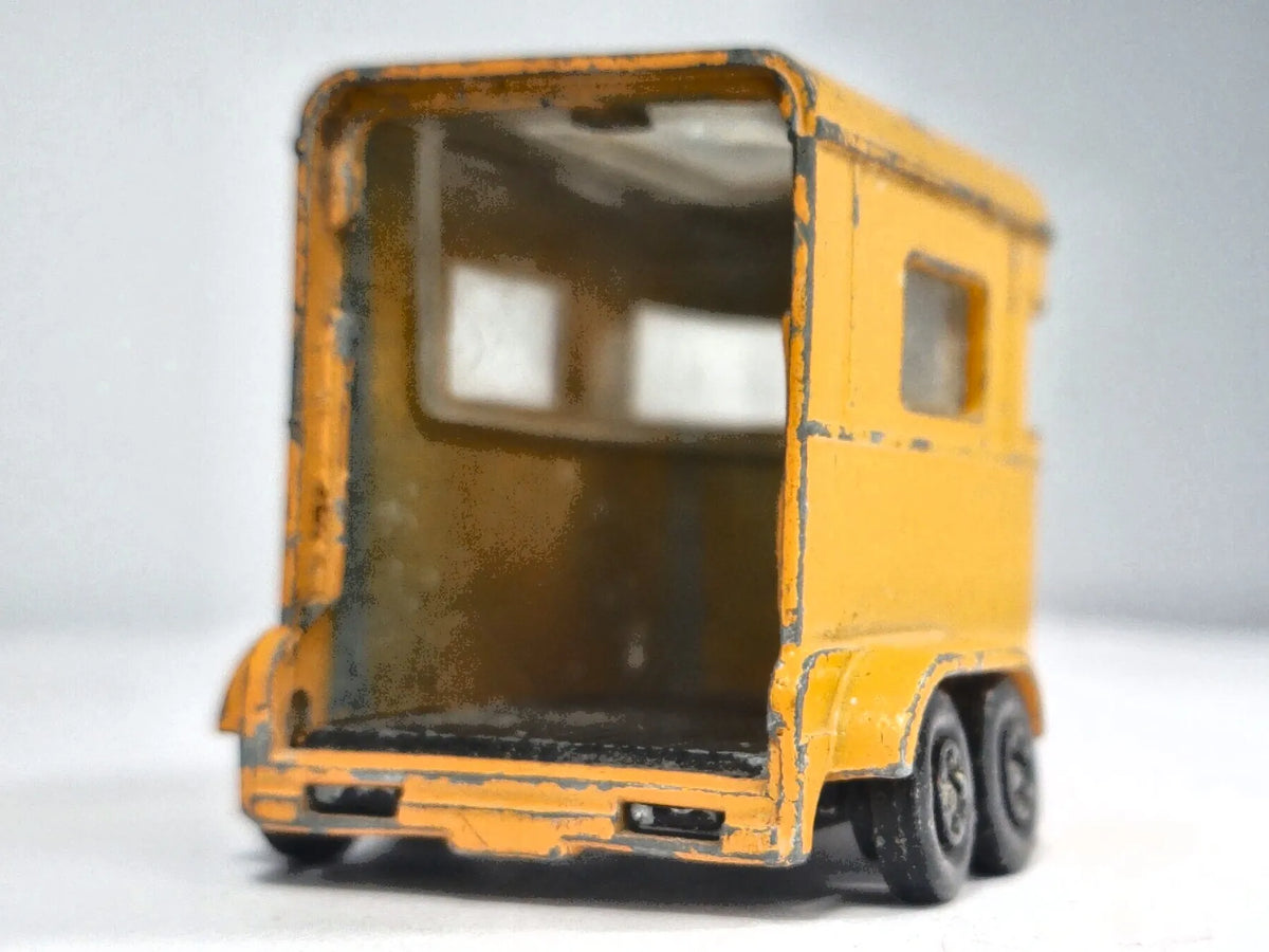 PONY TRAILER, Matchbox, Made in England, Die cast, Żółty, 1:64, Resoraki – zdjęcie 6