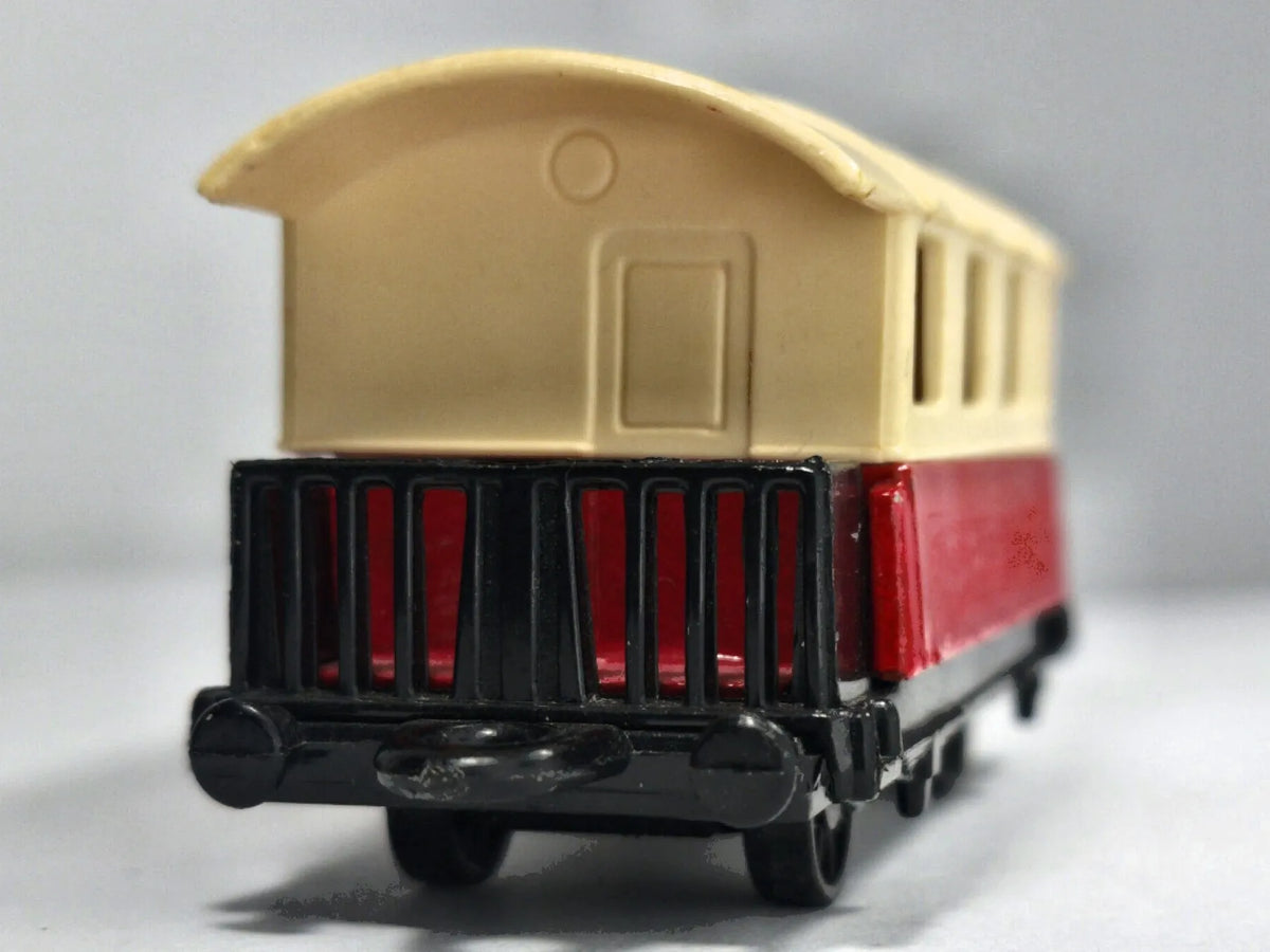 Passenger Coach Matchbox 1978 Superfast 1:64 Made in England Luzak Czerwony – zdjęcie 6