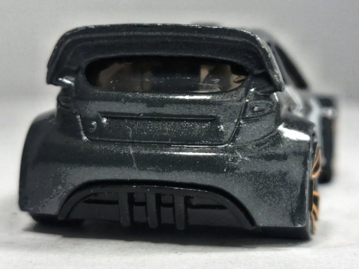 Ford Fiesta Hot Wheels 2011 1:64 12 Luzak Czarny – zdjęcie 6