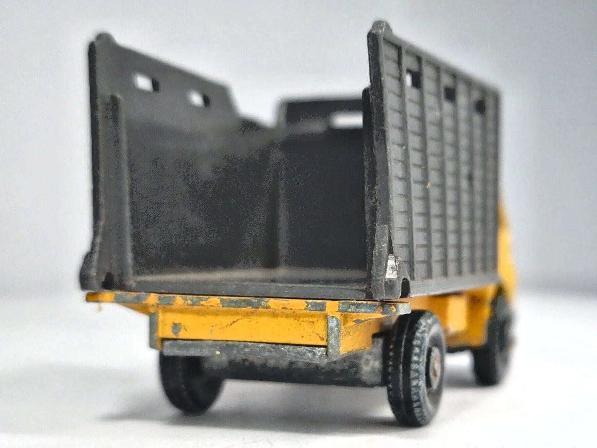 CATTLE TRUCK, Matchbox, Made in England, Die cast 37, Żółty, 1:64, Resoraki – zdjęcie 6