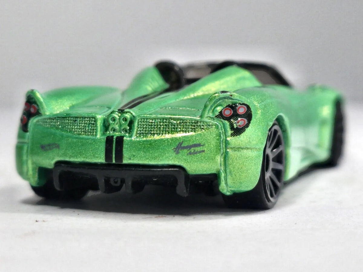 Pagani Huayra Hot Wheels 2013 HW CITY 1:64 Luzak Zielony – zdjęcie 6