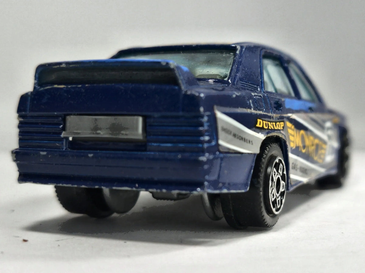 MERCEDES 190 E MONROE #5 Bburago Made in Italy Niebieski 1:43 – zdjęcie 6