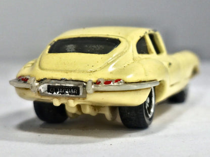 Jaguar E-Type Coupe Matchbox '90 Kremowy 1:64 – zdjęcie 6