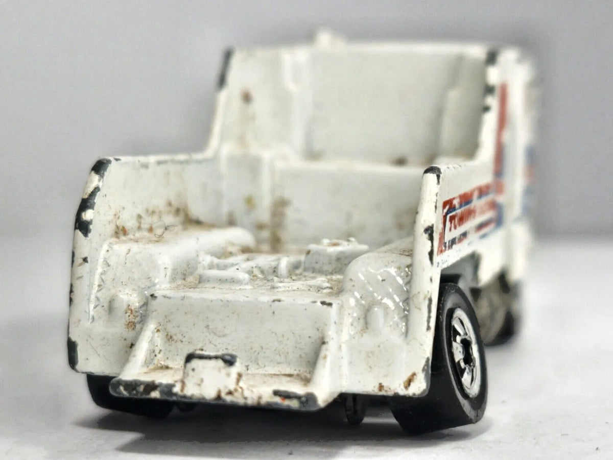 RIG WRECKER STEVE'S 24 HOUR TOWING Mainline Hot Wheels 1981 Biały 1:100 – zdjęcie 6