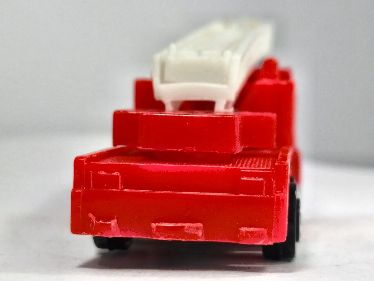 Wóz Strażacki 1:64 Wóz strażacki FIRE DEPT. Straż pożarna Vintage Model – zdjęcie 6