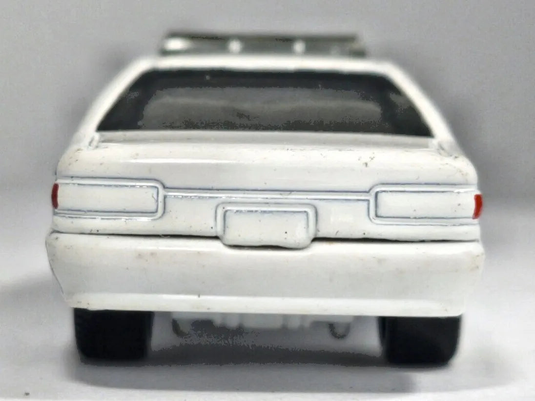 Chevrolet Caprice MC Toy 1:64 NYPD Luzak Biały Policja – zdjęcie 6
