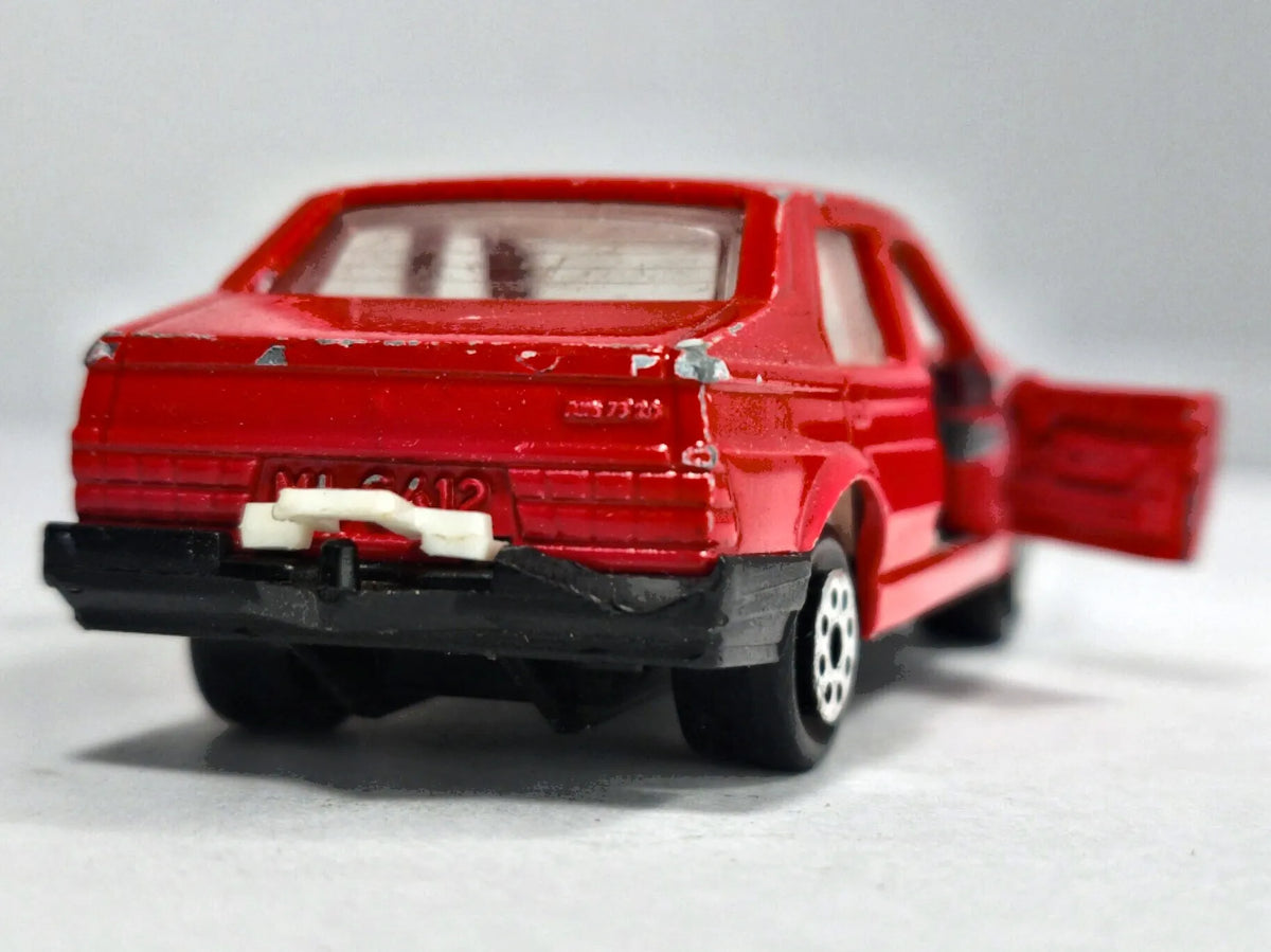 ALFA 75 Majorette Made in France Czerwony 1:55 – zdjęcie 6