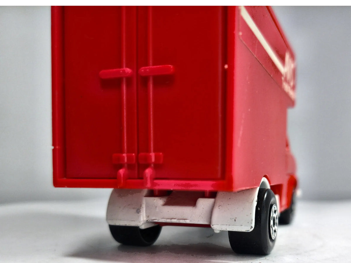 Ford 27 Series Matchbox 1977 Czerwony 1:43 Made in England AVIS – zdjęcie 6