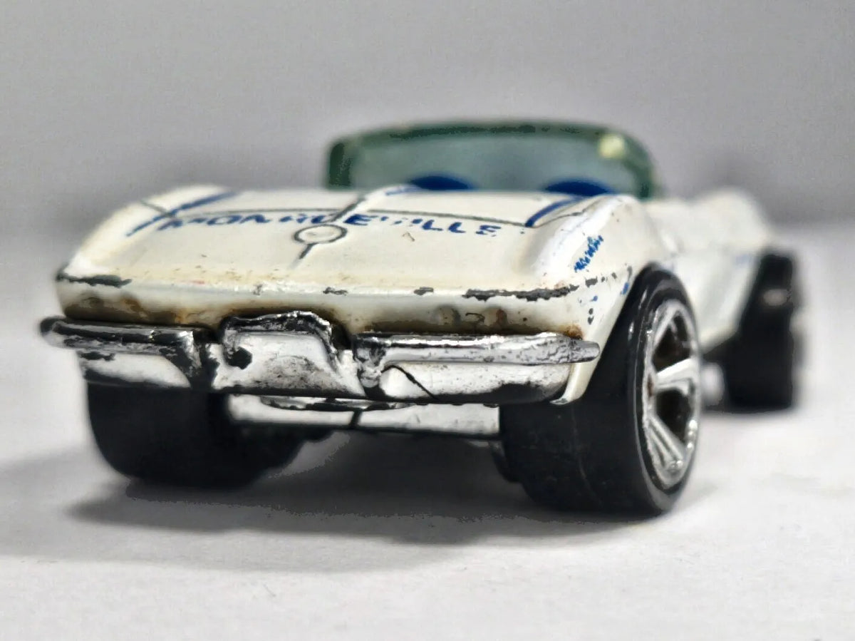 '65 CORVETTE, Hot Wheels 1999, Die cast E24, Biały, 1:64, Resoraki – zdjęcie 6