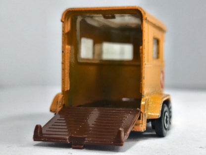 Przyczepa PONY HORSE TRAILER Matchbox Pomarańczowy 1:72 Made in England – zdjęcie 6