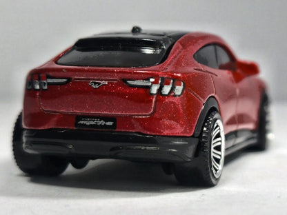'21 FORD MUSTANG MACH-E SUV, Matchbox 2022, Die cast MB1303, Czerwony, 1:64 – zdjęcie 6