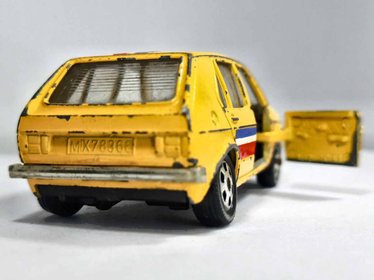 GOLF MK1 Hot Wheels '80 Żółty 1:43 Made in Italy – zdjęcie 6