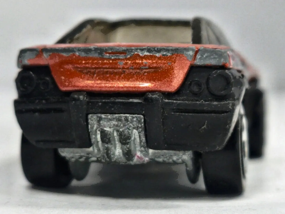 Neet Streeter Hot Wheels 1:64 Luzak Czerwony – zdjęcie 6