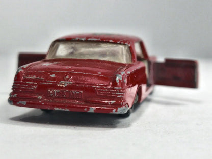 MERCEDES-BENZ 220 S.E Matchbox '60 Czerwony 1:67 Made in England – zdjęcie 6