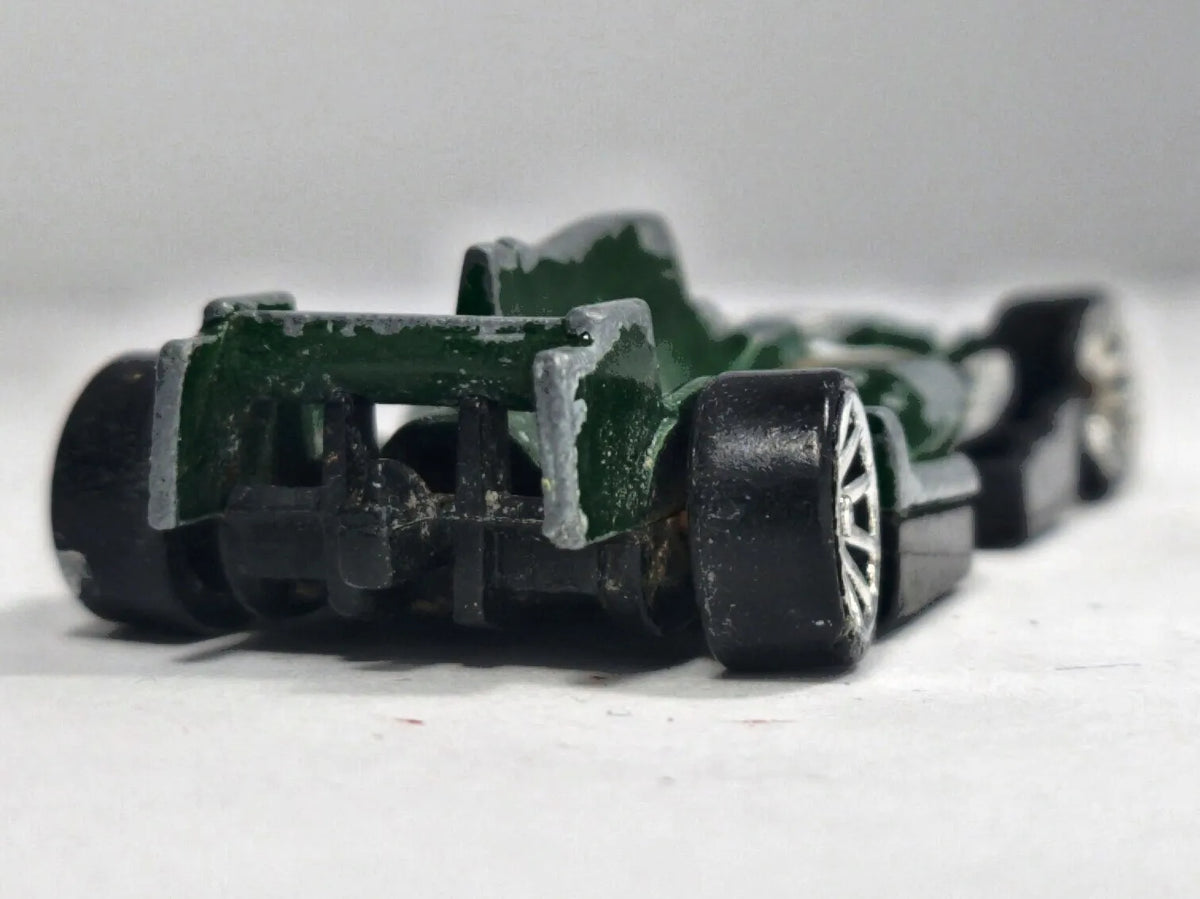 Formuła F1 Racer Hot Wheels 2011 Zielony 1:64 – zdjęcie 6