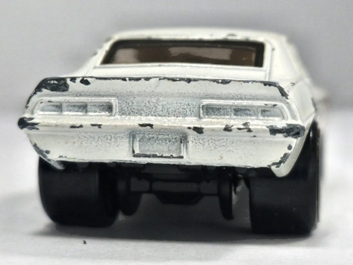 '69 Camaro Hot Wheels 2007 1:64 Luzak Biały – zdjęcie 6