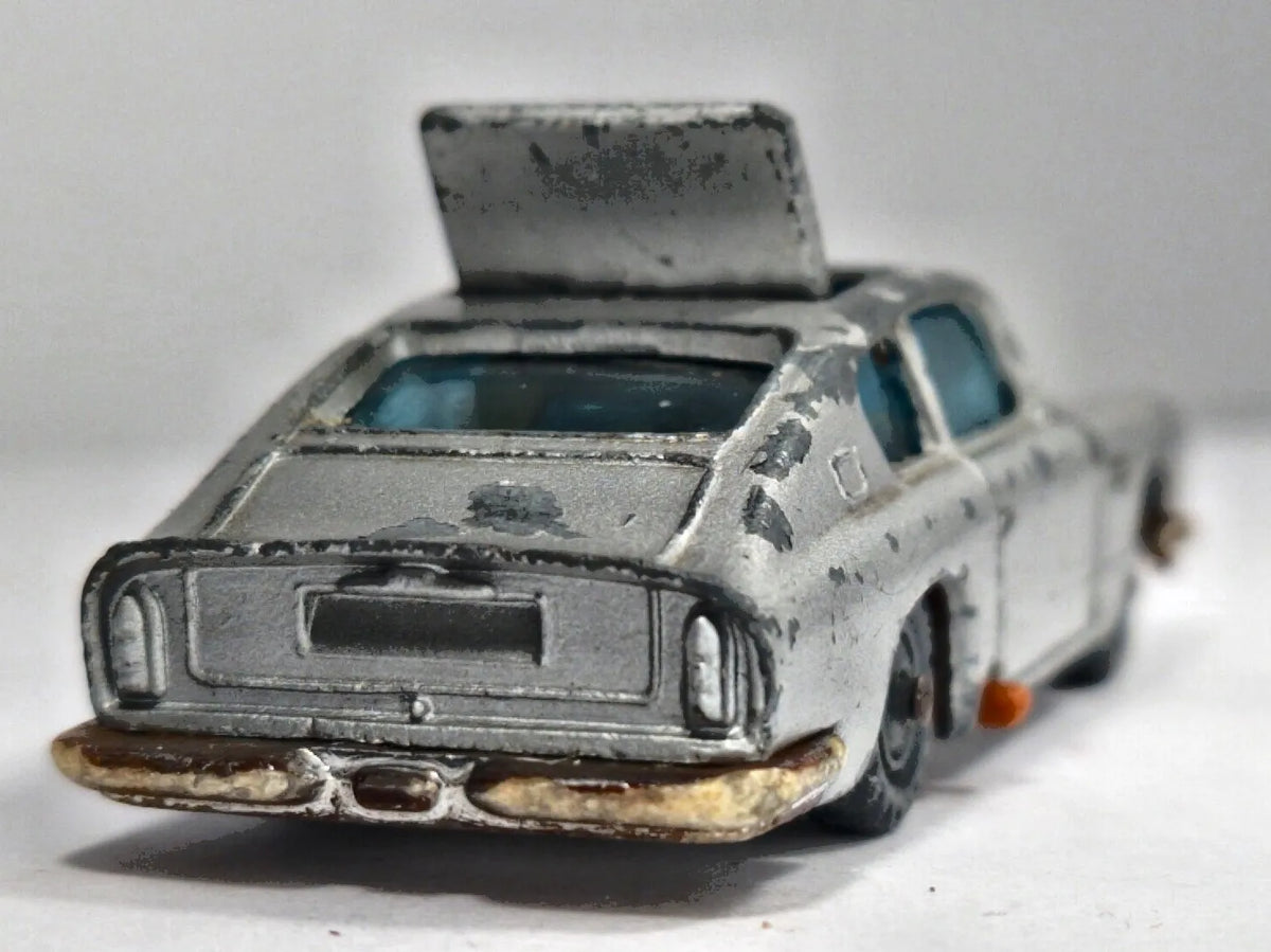 JAMES BONDS ASTON MARTIN Husky '50 Srebrny 1:64 Made in Gt Britain – zdjęcie 6