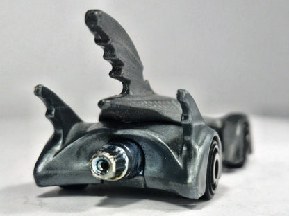 Batmobile DC COMICS (s22) Hot Wheels 1:64 Szary Batman Forever Batmobile – zdjęcie 6
